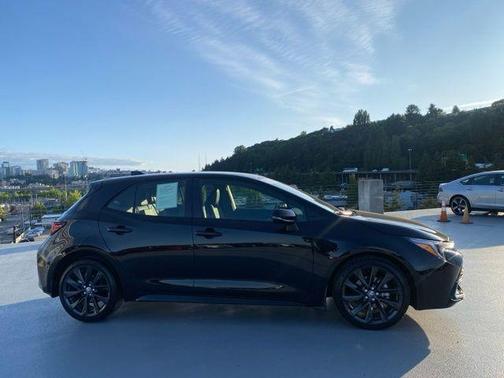 2024 Toyota Corolla Hatchback XSE