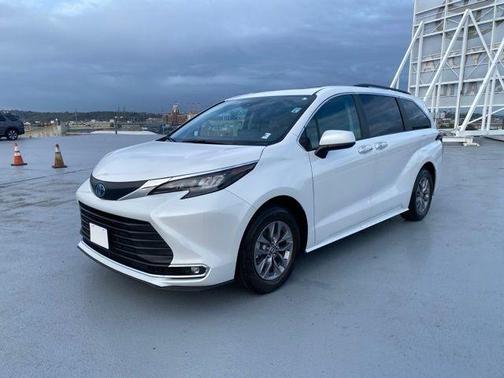 2024 Toyota Sienna XLE