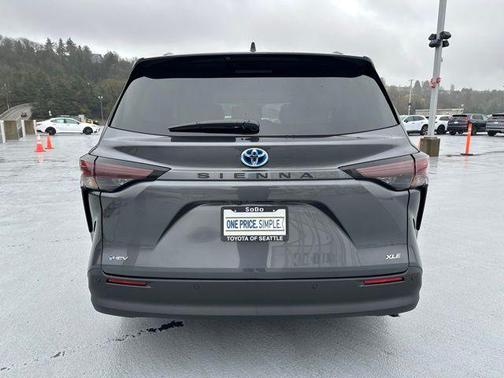 2025 Toyota Sienna XLE