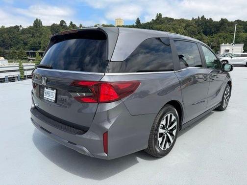 Modern Steel Metallic 2025 Honda Odyssey EX-L