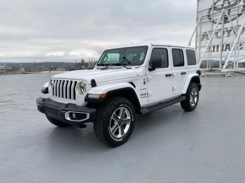 Bright White Clearcoat 2021 Jeep Wrangler Unlimited Sahara