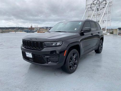 2023 Jeep Grand Cherokee Altitude