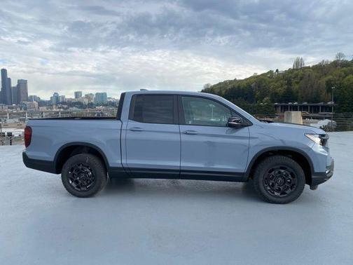 Sonic Gray Pearl 2026 Honda Ridgeline TrailSport+