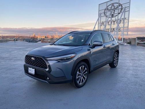 2022 Toyota Corolla Cross XLE