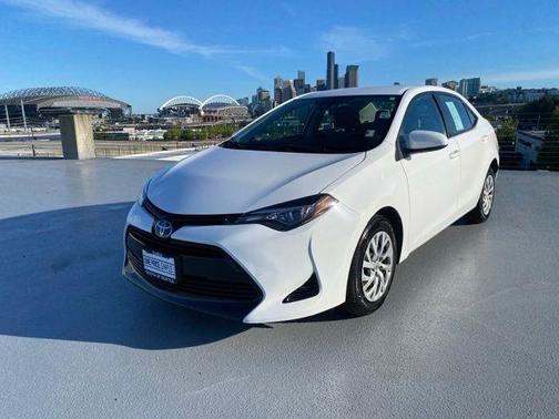 Super White 2017 Toyota Corolla LE
