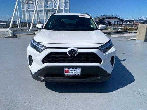 Ice 2025 Toyota RAV4 XLE