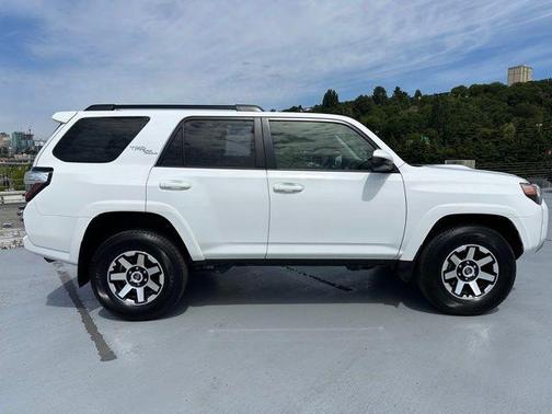 2024 Toyota 4Runner TRD Off Road