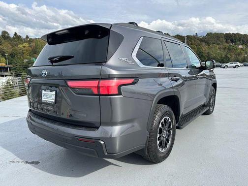 2024 Toyota Sequoia SR5
