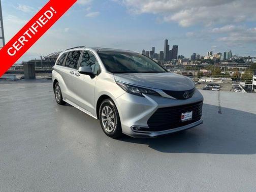 2024 Toyota Sienna XLE
