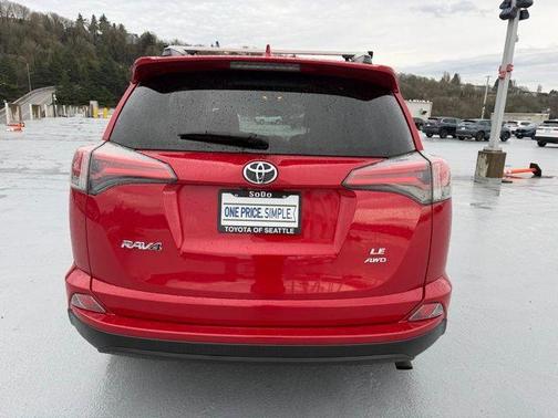 2016 Toyota RAV4 LE