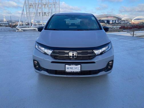Sonic Gray Pearl 2027 Honda Odyssey SPORT-L