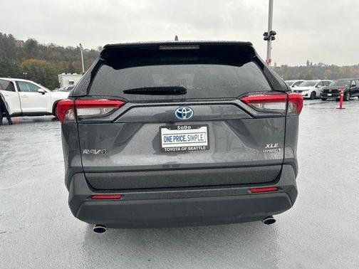 2021 Toyota RAV4 Hybrid XLE