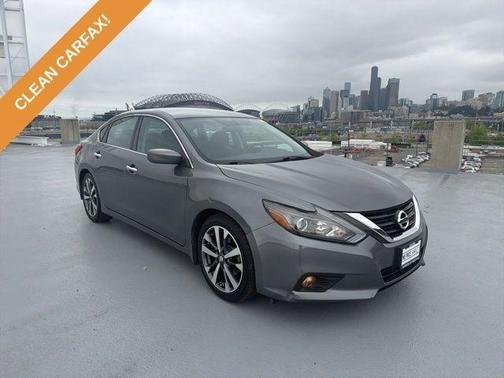 Gun Metallic 2016 Nissan Altima 2.5 SR
