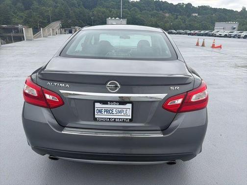 Gun Metallic 2016 Nissan Altima 2.5 SR