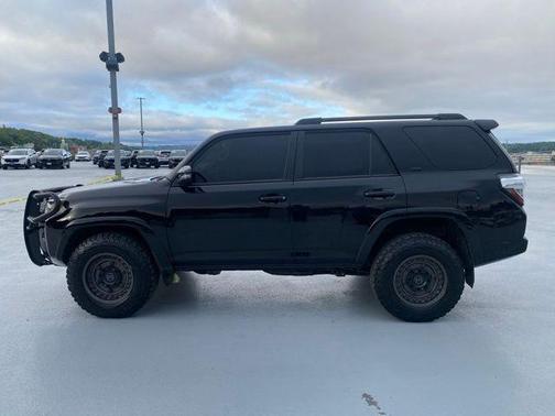 Midnight Black Metallic 2019 Toyota 4Runner SR5 Premium
