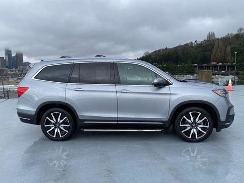 2020 Honda Pilot Touring 8-Passenger