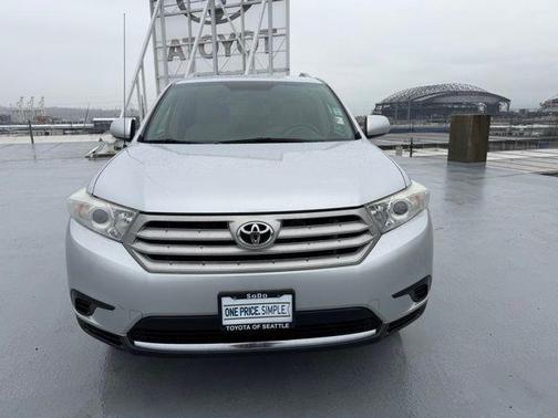 2012 Toyota Highlander SE