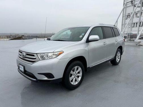 2012 Toyota Highlander SE
