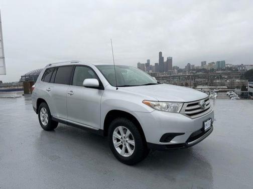 2012 Toyota Highlander SE