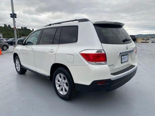 2013 Toyota Highlander Base Plus