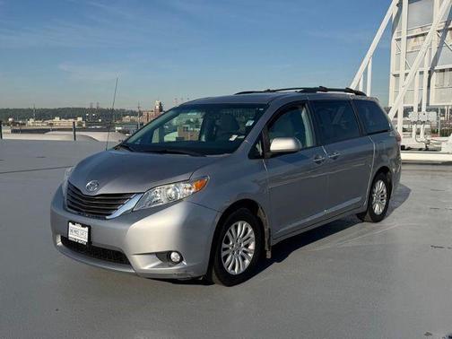Silver Sky Metallic 2012 Toyota Sienna XLE