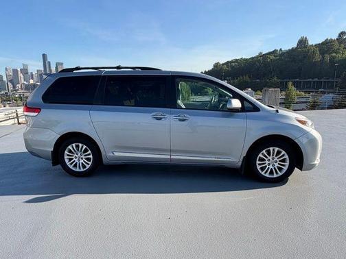 Silver Sky Metallic 2012 Toyota Sienna XLE