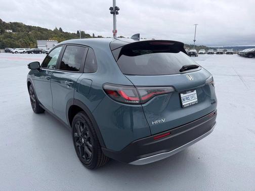 Pearl 2025 Honda HR-V Sport