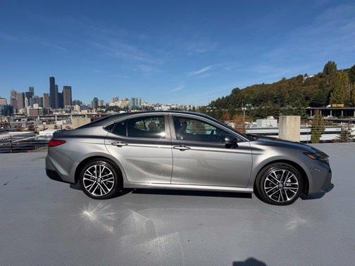 Metal 2026 Toyota Camry XLE