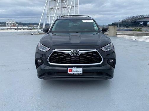 Midnight Black Metallic 2020 Toyota Highlander Limited