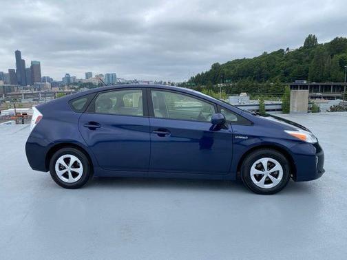 Nautical Blue Metallic 2015 Toyota Prius Four