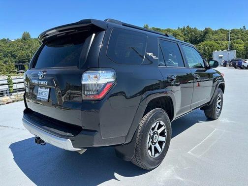 2024 Toyota 4Runner TRD Off Road