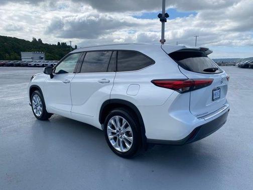 Blizzard Pearl 2020 Toyota Highlander Limited