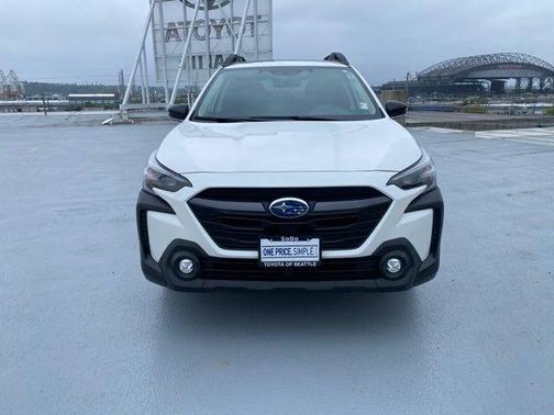 Crystal White Pearl 2025 Subaru Outback Premium