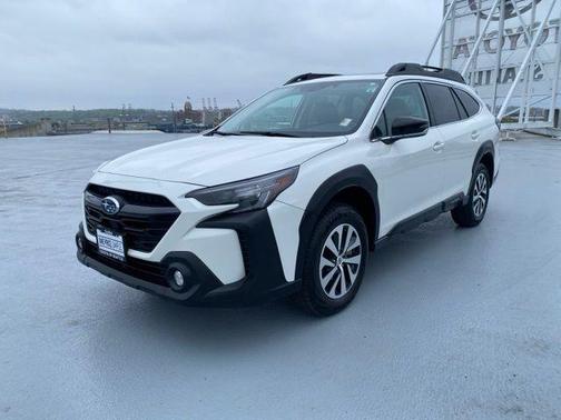 Crystal White Pearl 2025 Subaru Outback Premium