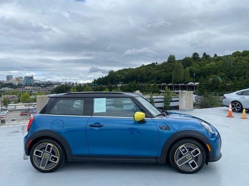 2023 MINI SE Hardtop BASE