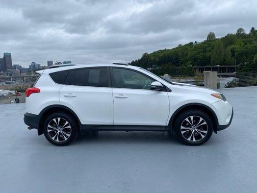 Blizzard Pearl 2015 Toyota RAV4 Limited