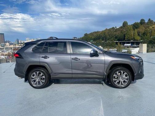 2024 Toyota RAV4 Hybrid XLE Premium