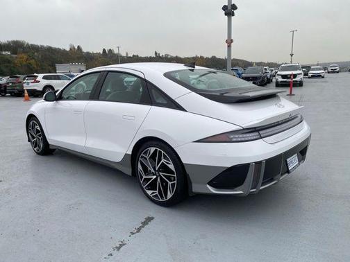 2023 Hyundai IONIQ 6 SEL