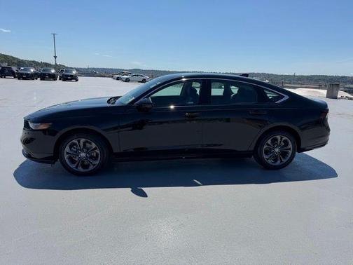 Crystal Black Pearl 2026 Honda Accord Hybrid EX-L