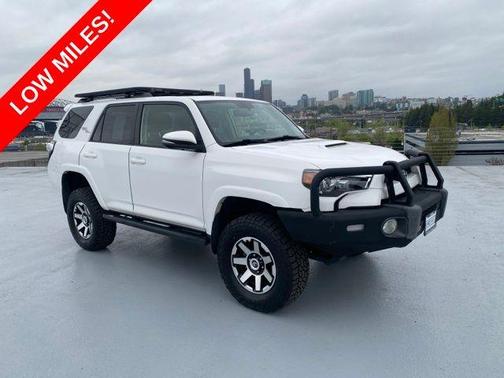 Super White 2018 Toyota 4Runner Sport