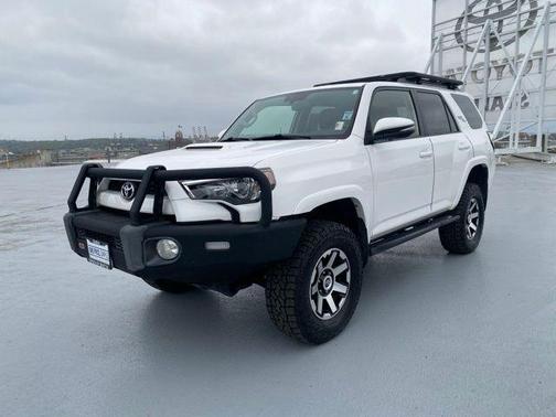 Super White 2018 Toyota 4Runner Sport