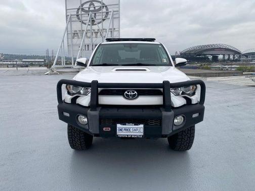 Super White 2018 Toyota 4Runner Sport