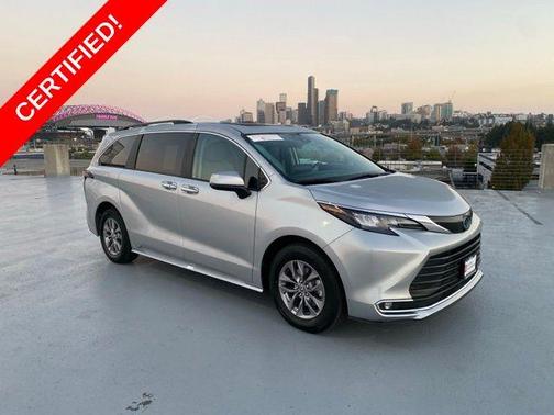 2024 Toyota Sienna XLE
