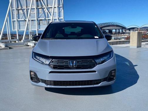 Sonic Gray Pearl 2026 Honda Odyssey Sport-L