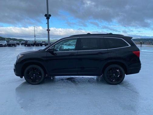 Crystal Black Pearl 2022 Honda Pilot Special Edition