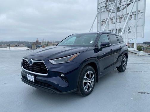 2021 Toyota Highlander Hybrid XLE