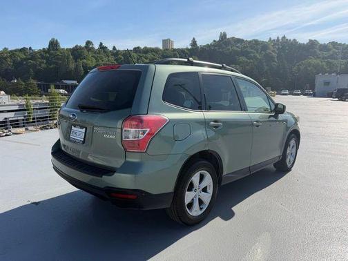 Jasmine Green Metallic 2015 Subaru Forester 2.5i Premium