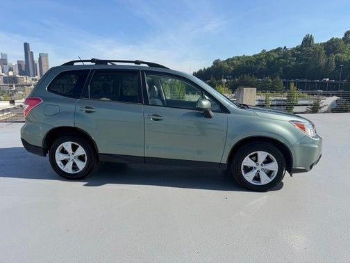 Jasmine Green Metallic 2015 Subaru Forester 2.5i Premium