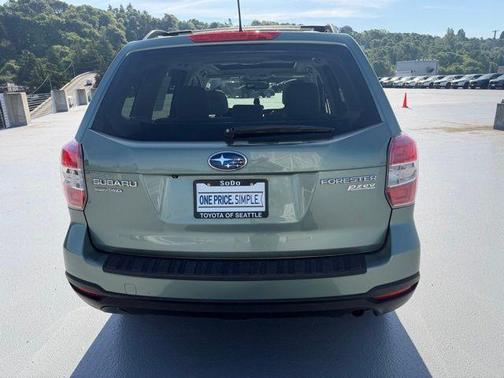 Jasmine Green Metallic 2015 Subaru Forester 2.5i Premium