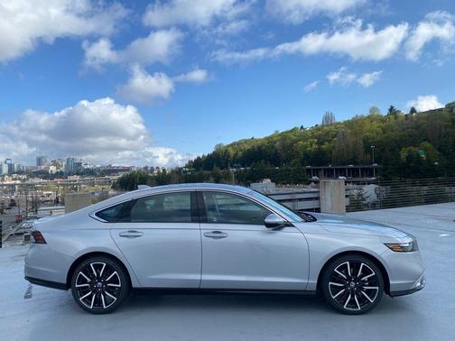 2025 Honda Accord Hybrid Touring